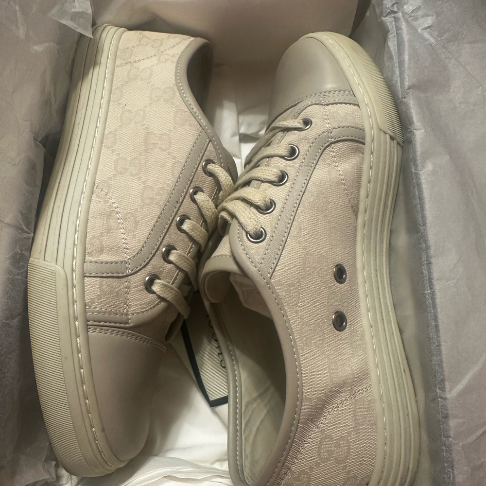 Gucci Women's Light Beige Lace-Up Sneakers - Picture 4 of 16